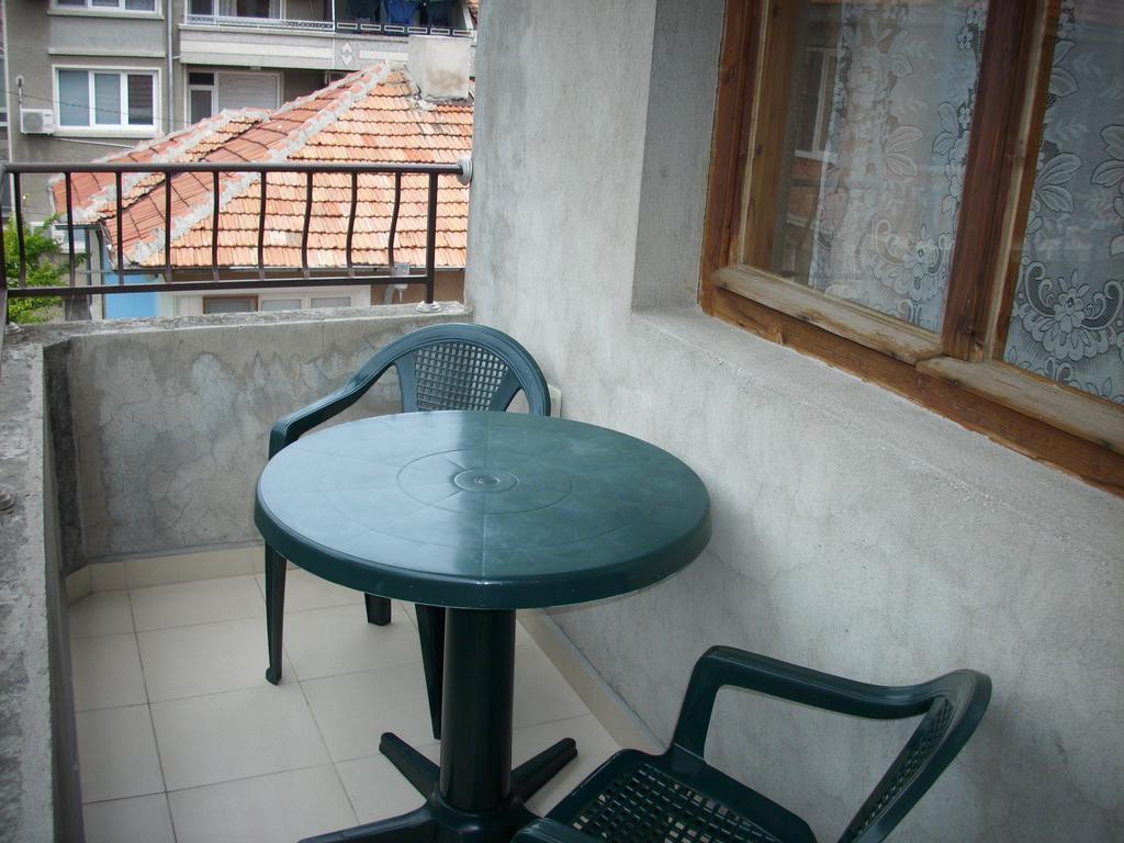 Georgievi Guest House Pomorie Exterior photo